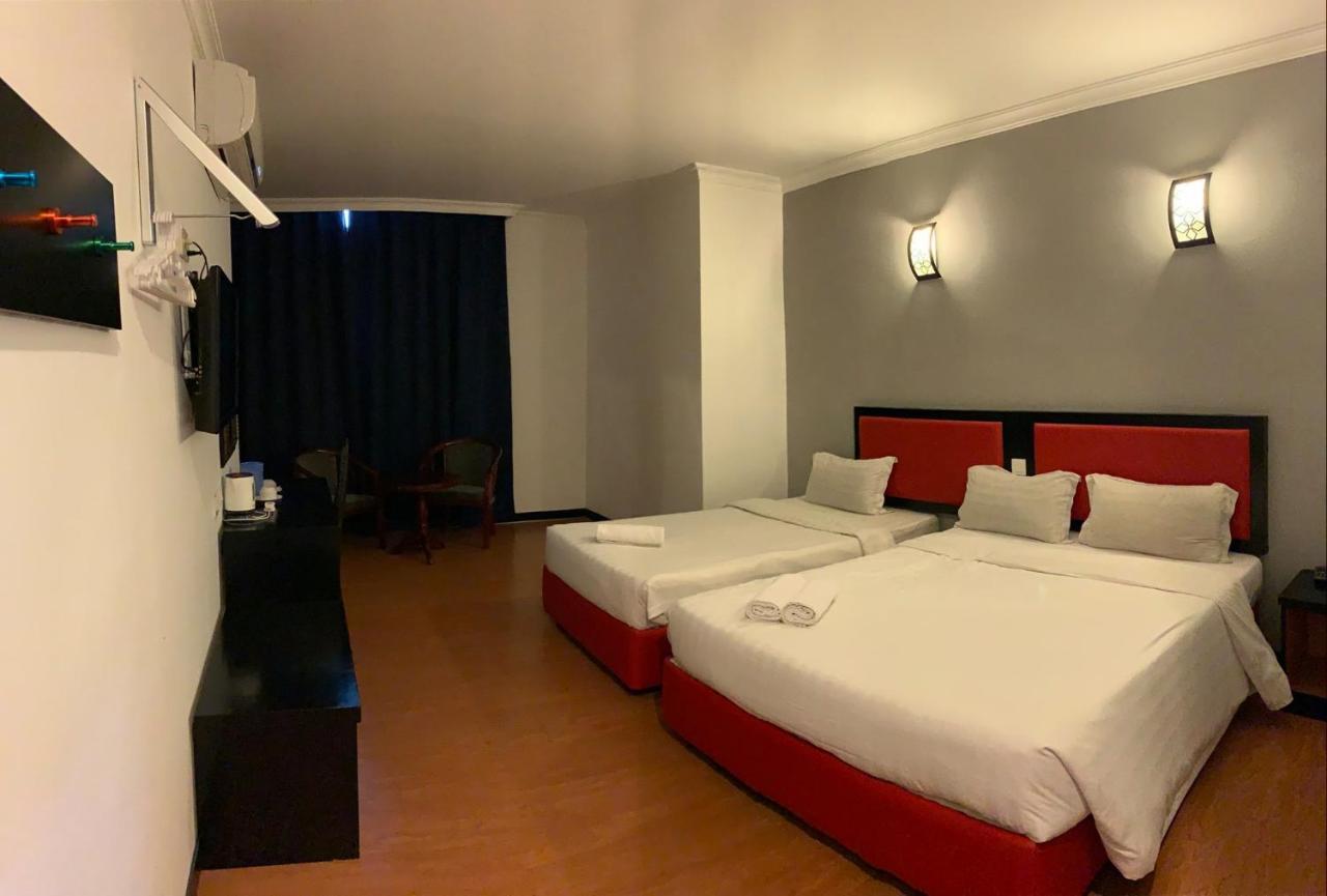 Golden Hotel Кота-Кинабалу Экстерьер фото